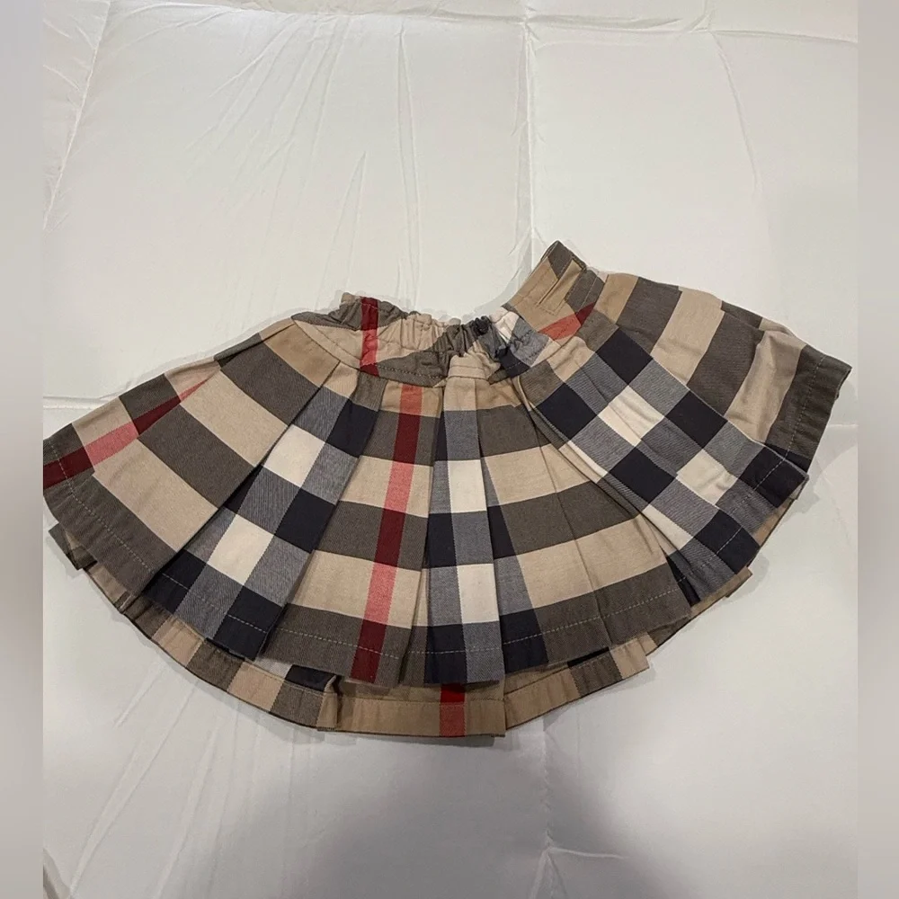 Burberry Beige and Red Checkered Mini Skirt - Picture 4 of 4